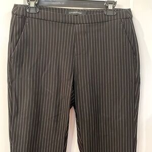 Liverpool - Size 6/28 Black pin-striped pant